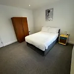 No 2 - Large 1 Bed Near Sefton Park And Lark Lane